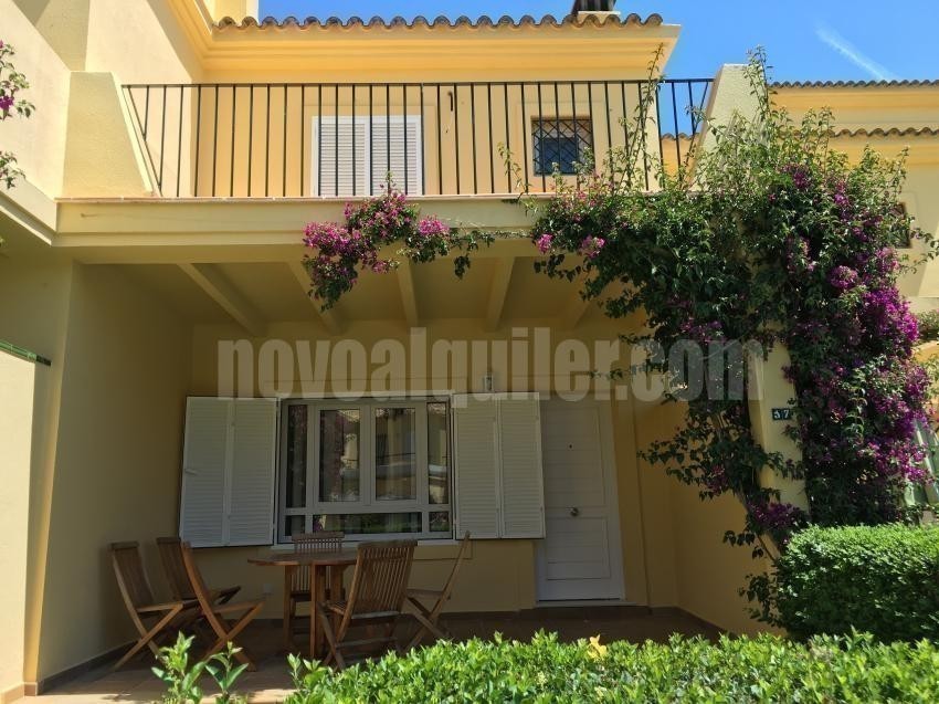 CHALET en Urbanizacion Green 11, playa Novo Sancti Petri Anuncio similar